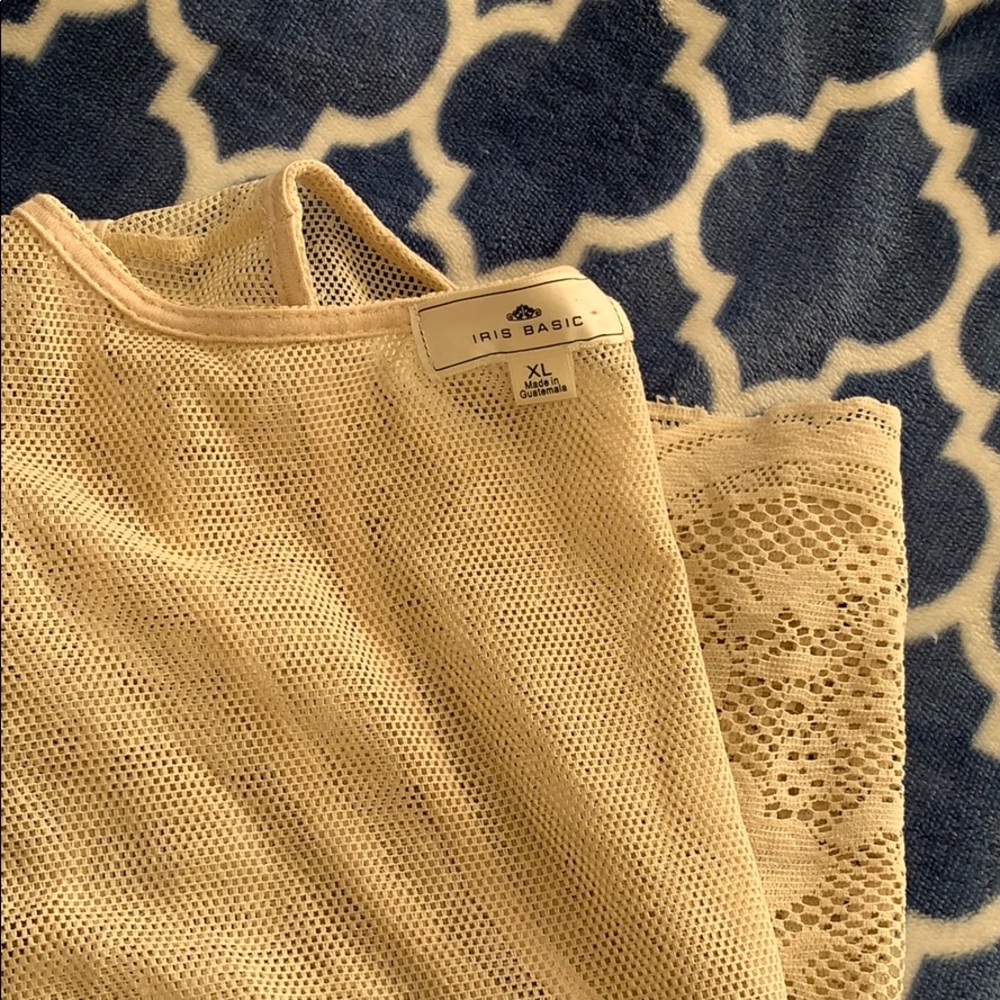 Lace top - Picture 4 of 4